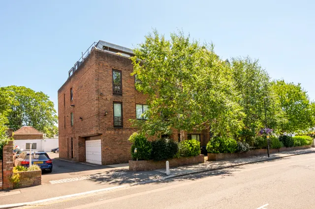 1 Boleyn Lodge, 2 Marryat Road, London, photo 1