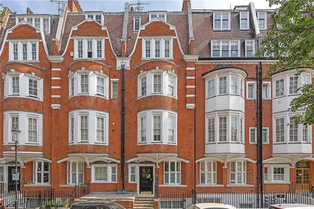 Sloane Court West, Chelsea, SW3, photo 1