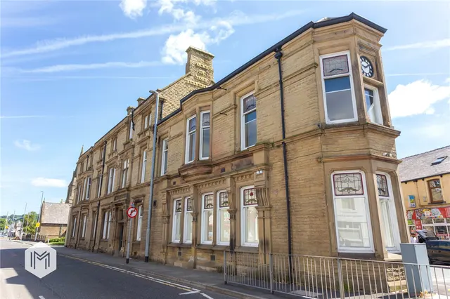 Colne Road, Burnley, BB10, photo 1
