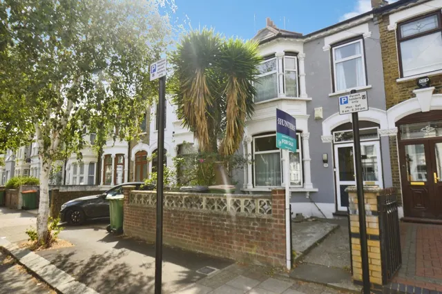 Dacre Road, London, photo 1