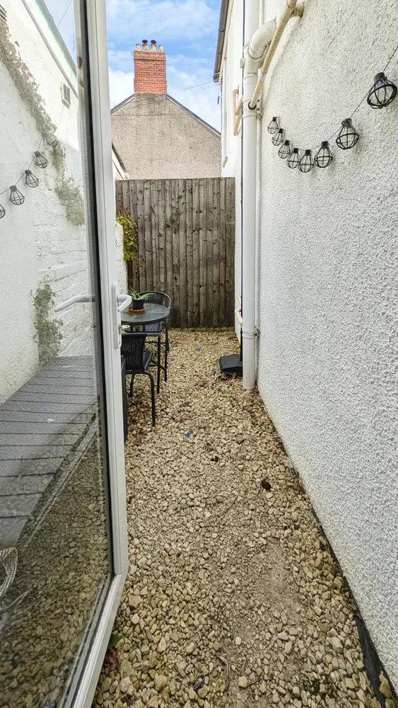 Photo 3 — Flat 1, 103 Paget Street, Cardiff, Cardiff, CF11 7LF