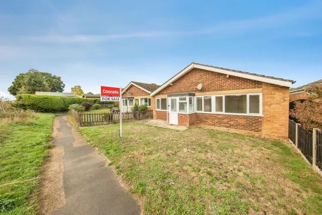 Broom Knoll, East Bergholt, CO7, photo 1