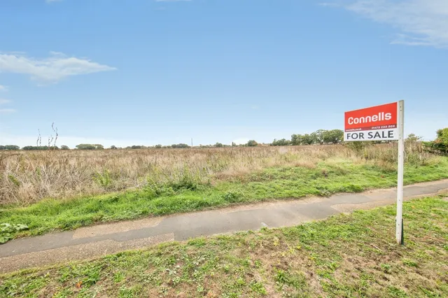 Broom Knoll, East Bergholt, CO7, photo 3