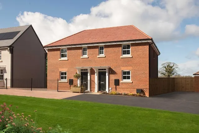 Tilstock Road, Whitchurch, photo 1