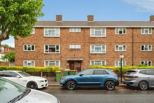 Wellstead Road, London, E6, photo 2