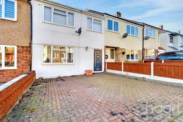 Passingham Avenue, Billericay, CM11, photo 1