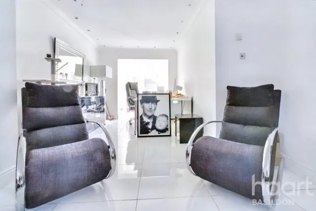 Passingham Avenue, Billericay, CM11, photo 2