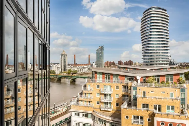Photo 2 — Falcon Wharf, Battersea