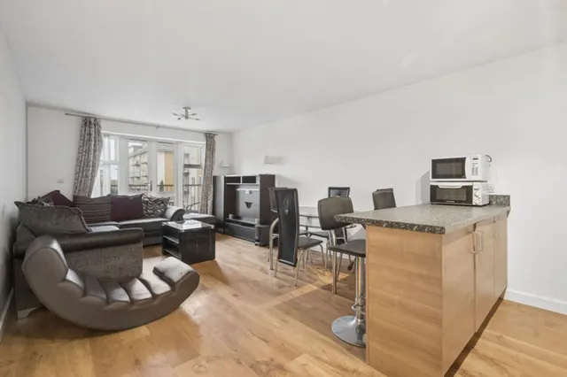 Park Lodge Avenue, UB7, photo 3