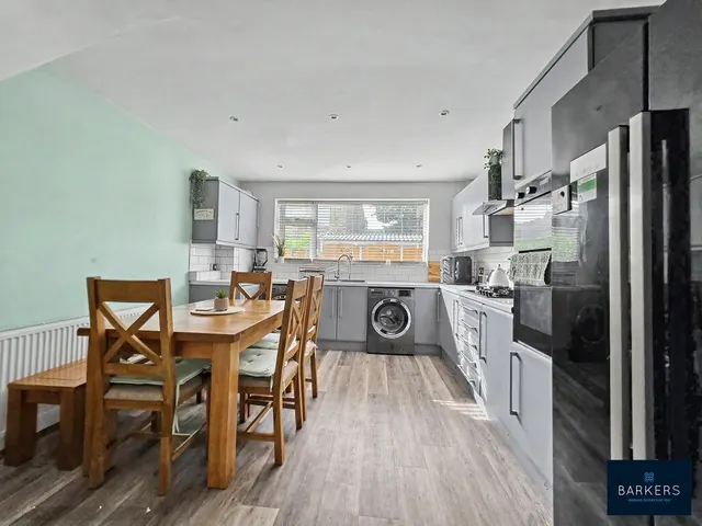 South Bank Road, Batley, WF17, photo 3