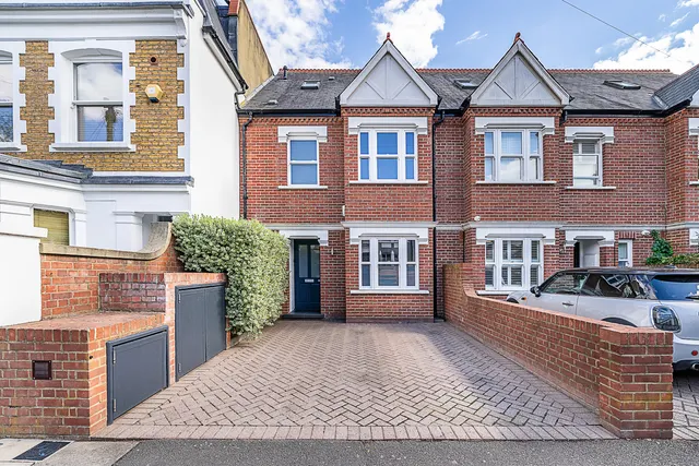 Fletcher Road, London, W4, photo 1