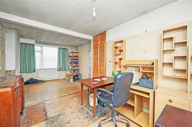 Hook Rise South, Surbiton, KT6, photo 3