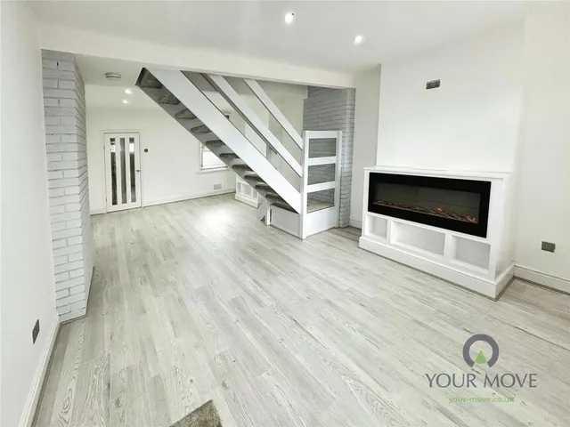 Photo 3 — Derby Road, Swadlincote, Derbyshire, DE11