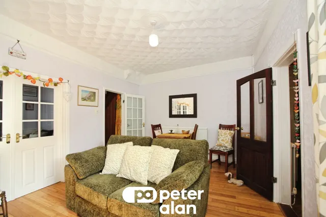 Fields Park Terrace, Newport, NP11, photo 2