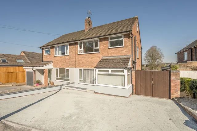 Kingsley Road, Kingswinford, DY6 9RR, photo 1