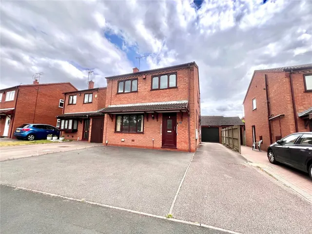 Wootton Drive, Stafford, Staffordshire, ST16, photo 1