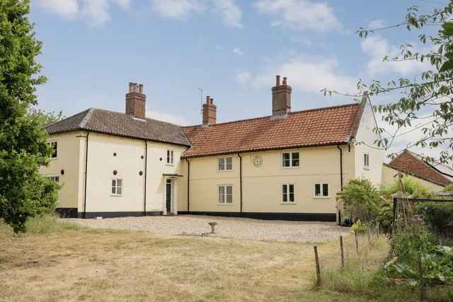 6 bedroom property, Norwich Road, Woodton, NR35