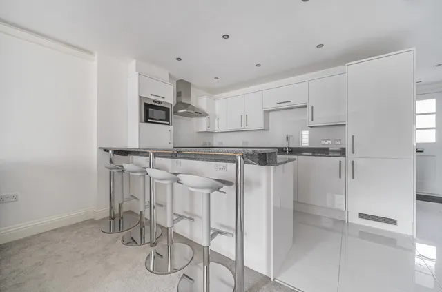 Old Brompton Road, London, SW5, photo 3