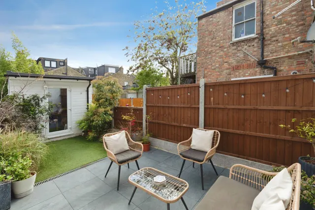 Camden Road, London, E17, photo 3