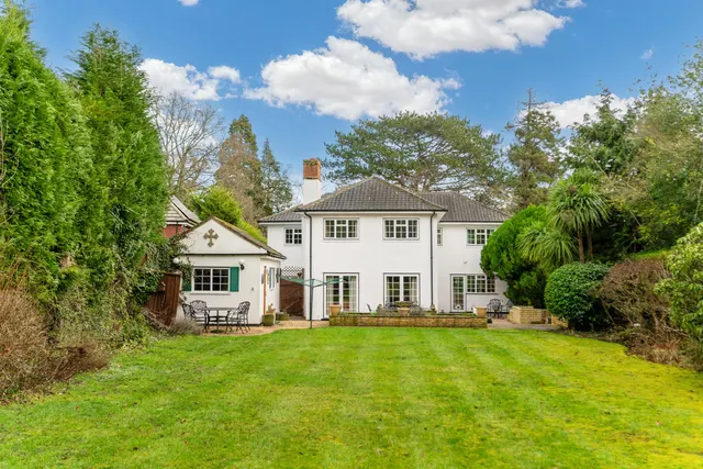 Bakeham Lane, Englefield Green Egham, TW20, photo 1