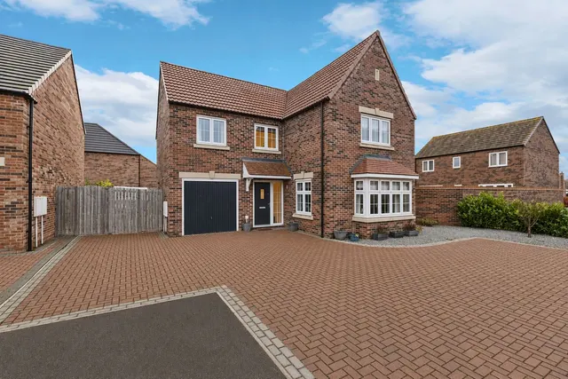 Oliver Close, Howden, DN14, photo 1