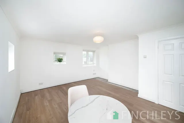 Torrington Park, Malvern Lodge Torrington Park, N12, photo 2