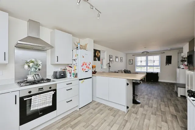Photo 3 — Gillion Close, Rackheath, Norwich
