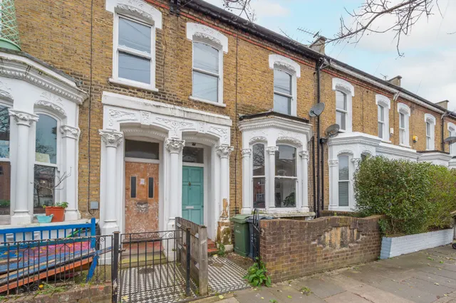 18 Rattray Road, London, photo 1