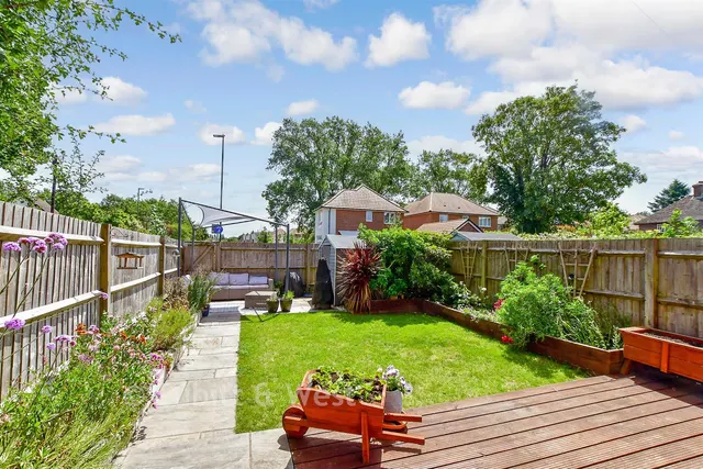 Yapton Road, Barnham, PO22, photo 2