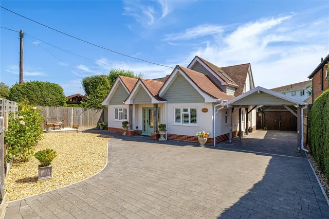 Gillingham Road, Milford on Sea, Lymington, Hampshire, SO41, photo 1