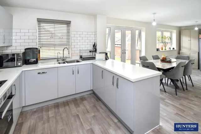 Photo 2 — Admiral Close, Wigston