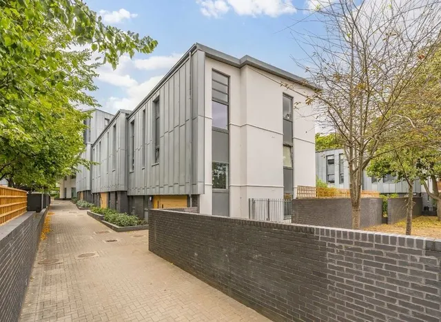 Wharncliffe Mews, Clapham South, SW4, photo 1