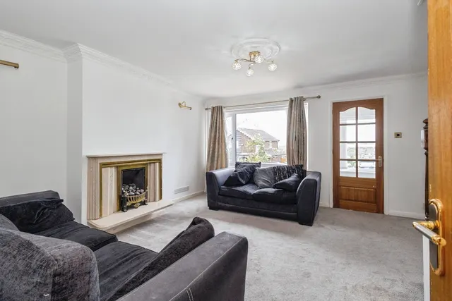 Photo 3 — Tennyson Avenue, Dukinfield, Greater Manchester, SK16