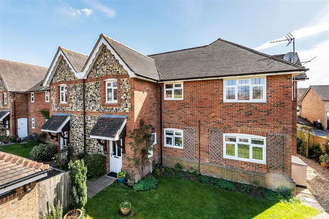 The Marld, Ashtead, KT21, photo 1