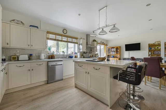 Valentine Avenue, Bexley, DA5, photo 2