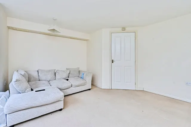 Westley Court, West Bromwich, B71, photo 3
