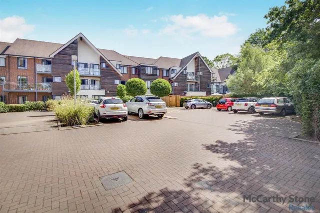 Darkes Lane, Potters Bar, EN6, photo 3