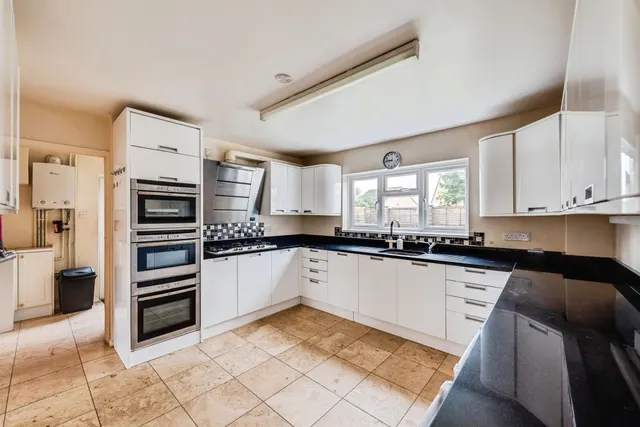 High Street, Watchfield, SN6, photo 2