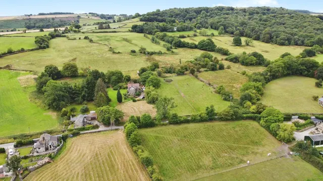 Photo 3 — Thornhurst, Thorn House Lane, Wharncliffe Side, S35