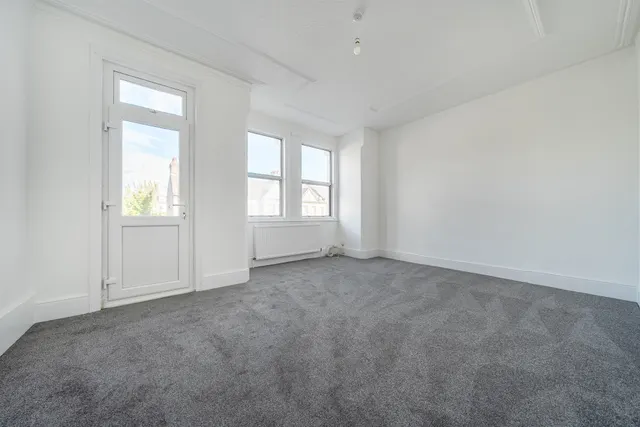 Mount Pleasant Road, London, N17, photo 3