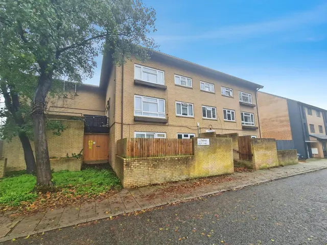 Talland Avenue, Milton Keynes, MK6, photo 1