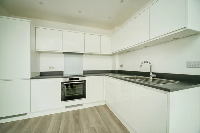 The Ring, Bracknell, RG12, photo 2