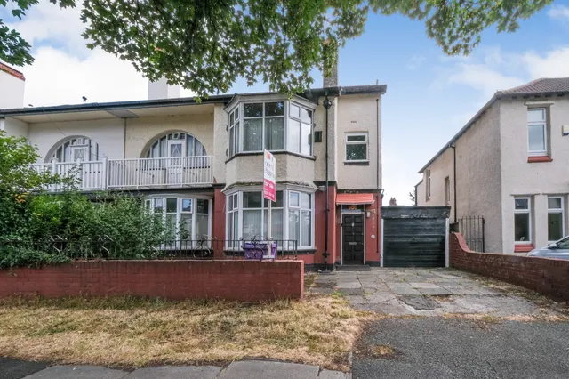 Queens Drive, Mossley Hill, Liverpool, photo 1