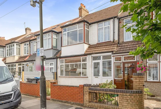 Manor Road, Mitcham, CR4 1JF, photo 1