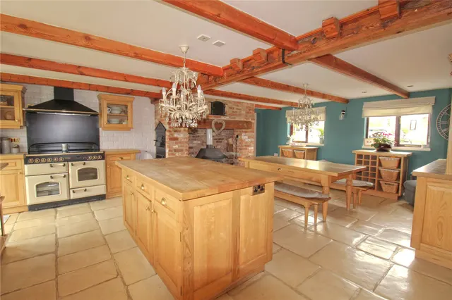 Southwick, Trowbridge, photo 3