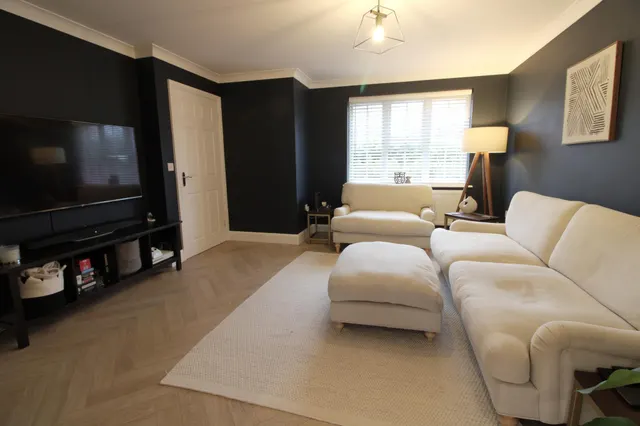 Claremont Crescent, Newbury, RG14, photo 2