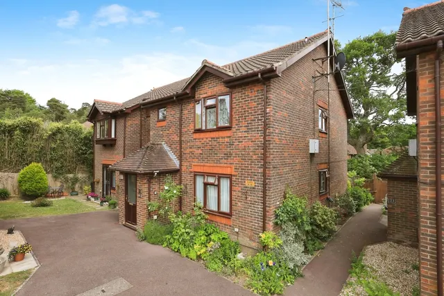 Alexandra Road, Heathfield, TN21, photo 1