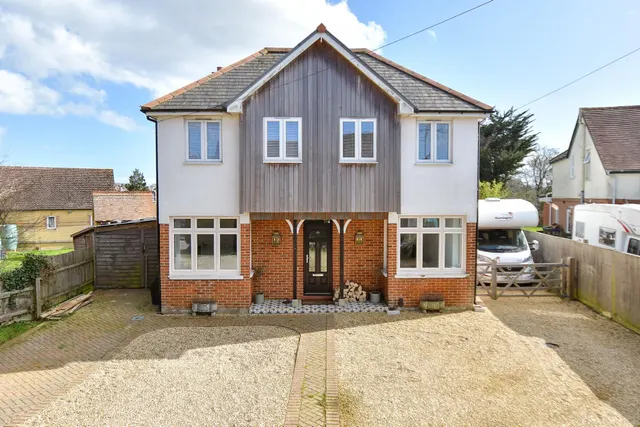 Cowes, PO31, photo 1