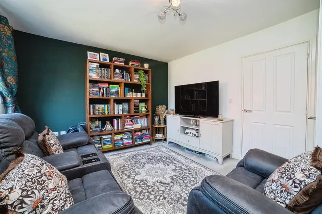 Saxelby Close, Riddings, DE55, photo 3