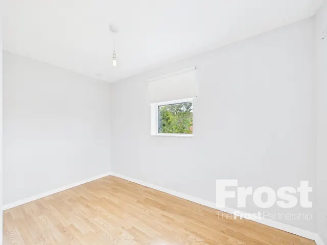 Feltham, Middlesex, photo 3